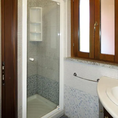 Holiday home Rei Sole - Rei300 By Interhome